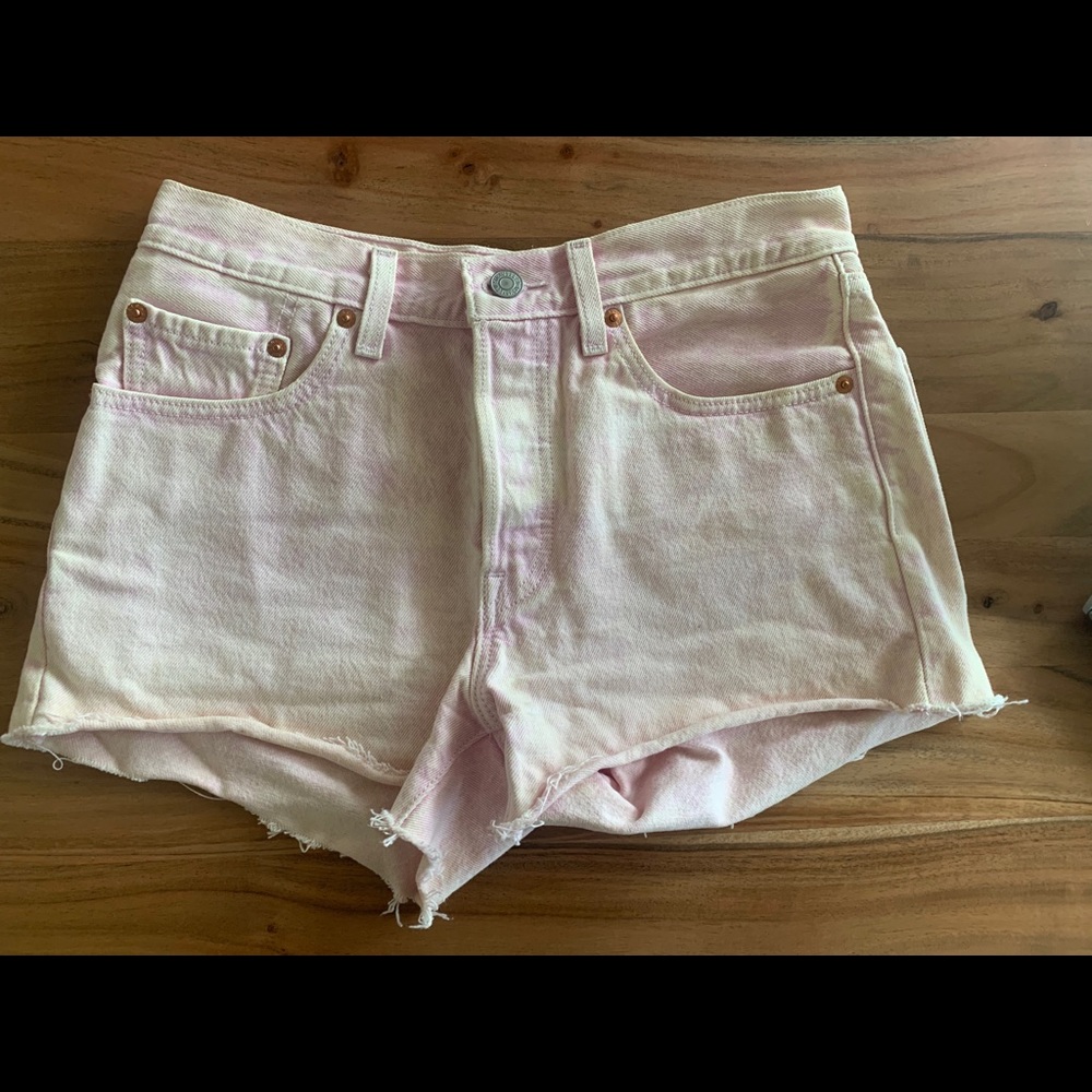 Levi’s Acid Washed Pink 501 Shorts- Size 26
